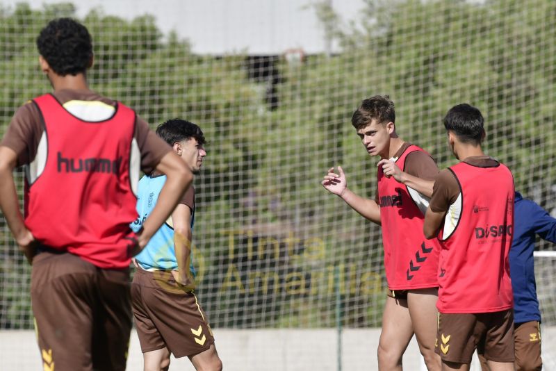 Fotos: Las Palmas C tiene a la vista el derbi de la capital en Tercera