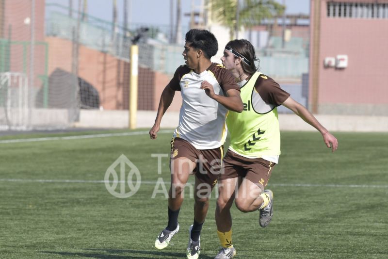 Fotos: Las Palmas Atlético y el juvenil de Honor despiden juntos 2025