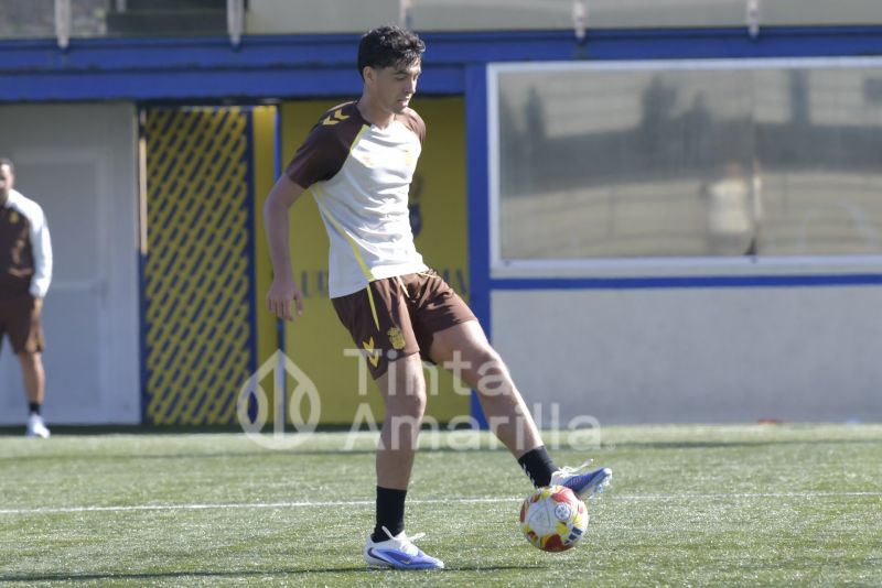 Fotos: Las Palmas Atlético y el juvenil de Honor despiden juntos 2025