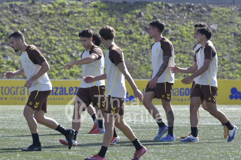 Fotos: Las Palmas Atlético y el juvenil de Honor despiden juntos 2025