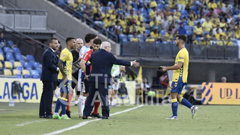 0-1: La UD no halla la salida al laberinto que fabricó el Málaga y el VAR
