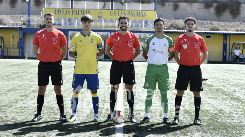 Fotos: La UD Las Palmas protege su liderato con goleada (7-0)