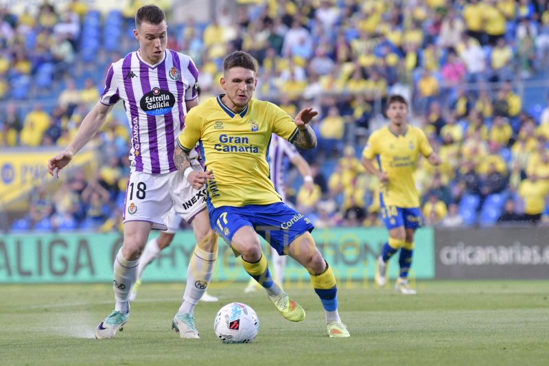 2-1: Las Palmas sigue pedaleando en su fortaleza del Gran Canaria
