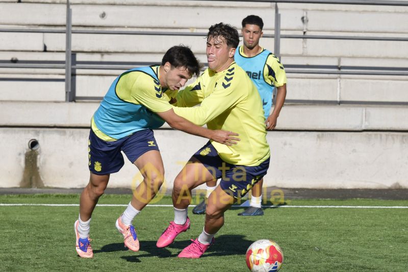 Fotos: Las Palmas Atlético visita un campo de reciente grato recuerdo