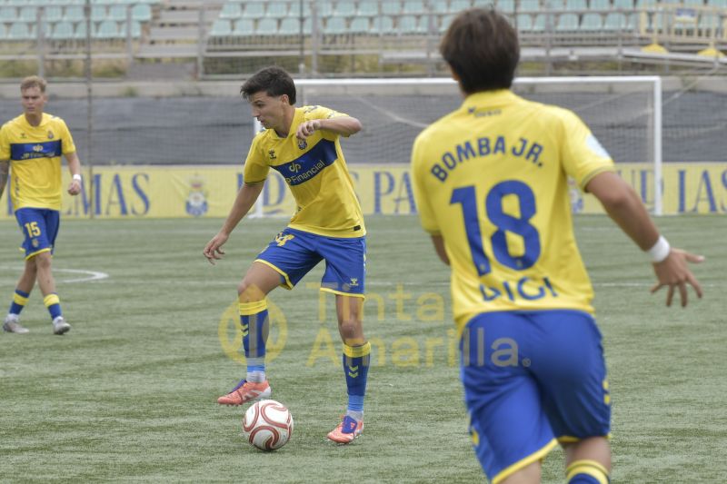 0-0: Las Palmas Atlético tropieza con los guantes del meta Atienza