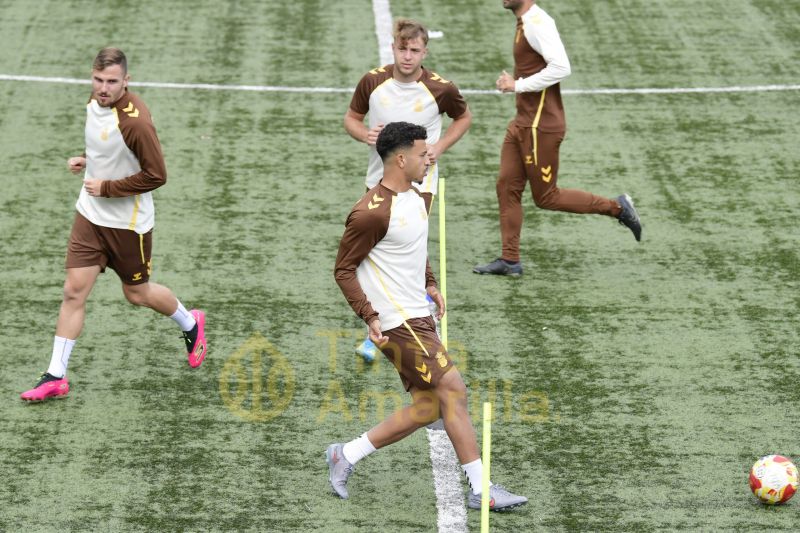 El Juez Único sanciona al goleador de Las Palmas Atlético e indulta al del Real Madrid C