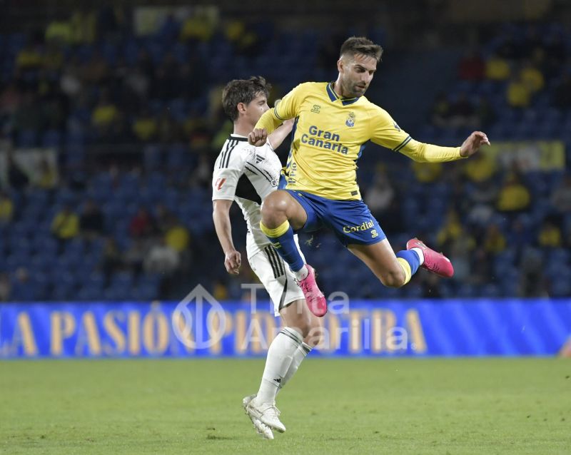 2-1: La UD tumba al Albacete con el manual del pase y del suspense