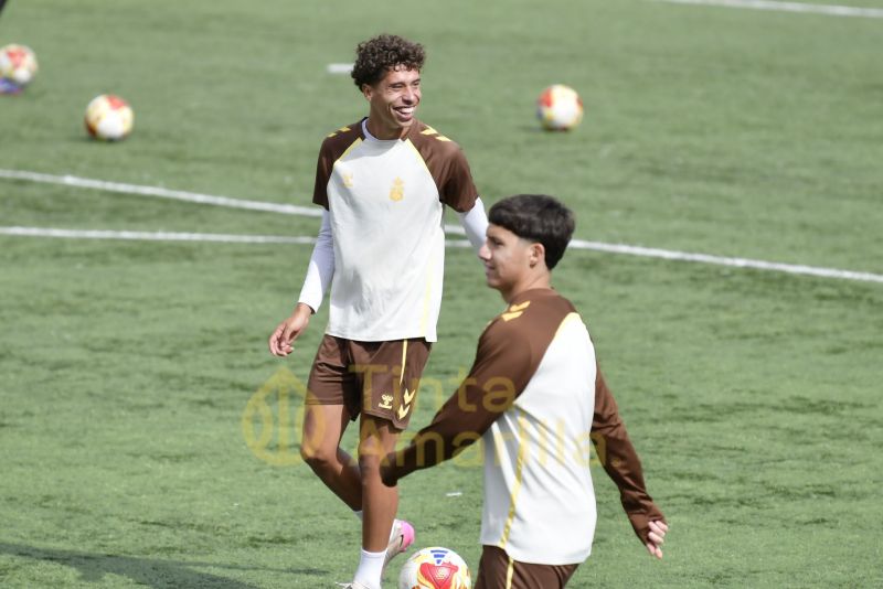 El Juez Único sanciona al goleador de Las Palmas Atlético e indulta al del Real Madrid C