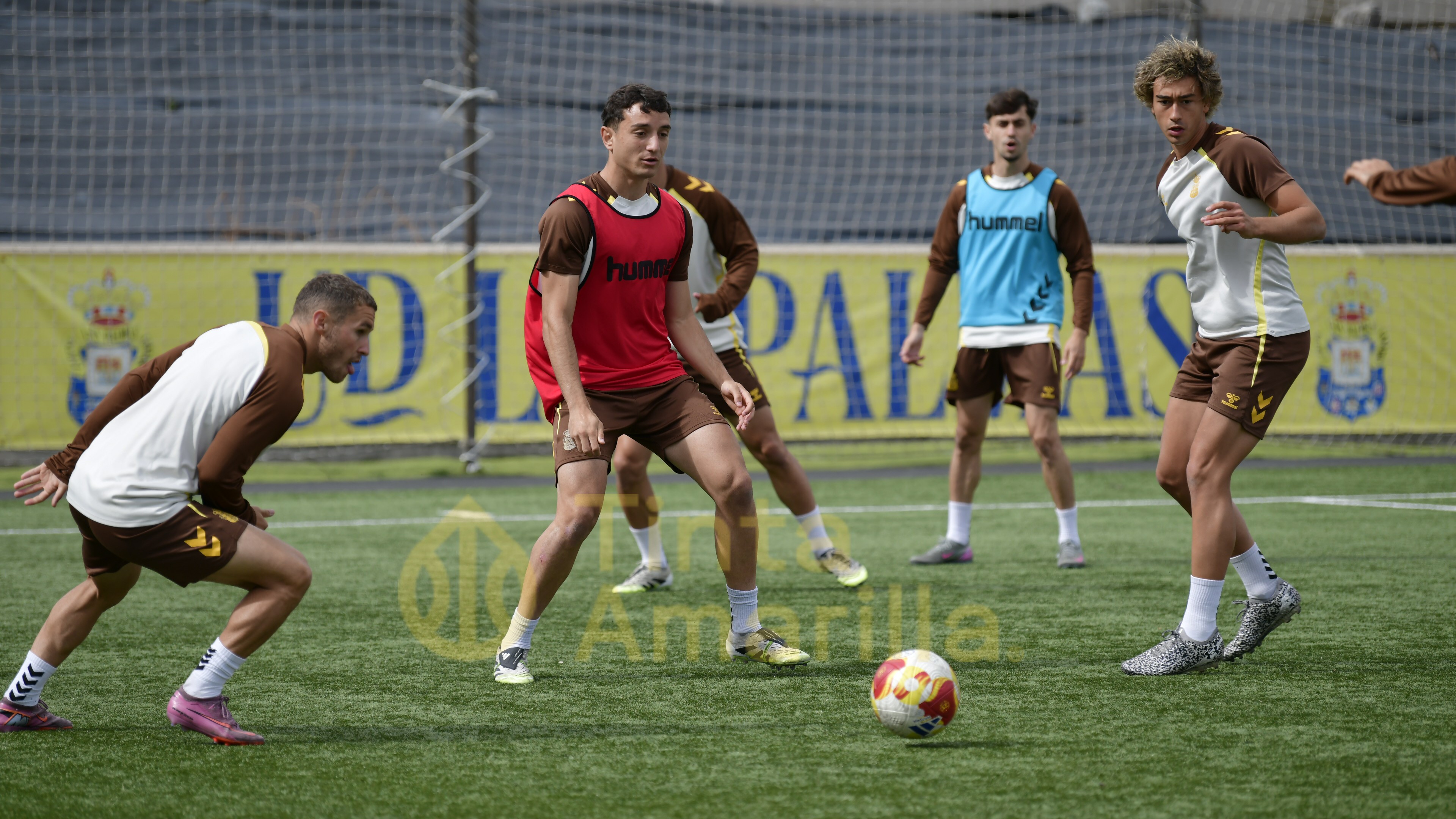 El Juez Único sanciona al goleador de Las Palmas Atlético e indulta al del Real Madrid C