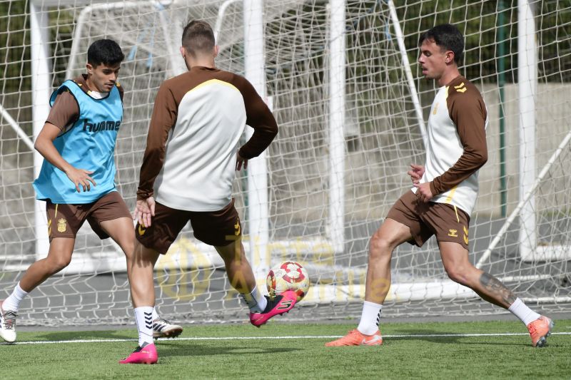 El Juez Único sanciona al goleador de Las Palmas Atlético e indulta al del Real Madrid C