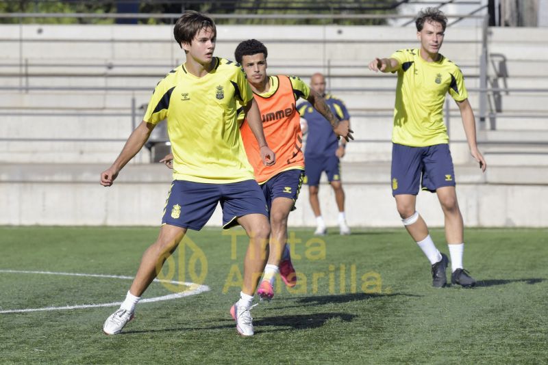 Fotos: Las Palmas C se prepara para la defensa del liderato ante un histórico rival