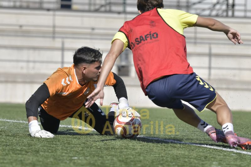 Fotos: Las Palmas C se prepara para la defensa del liderato ante un histórico rival