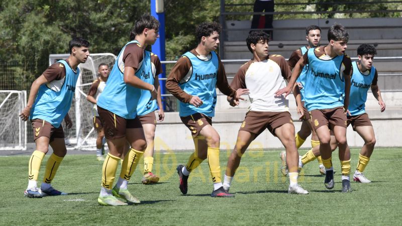 Fotos: Los jugadores del juvenil calibran su momento antes de la Copa de Campeones
