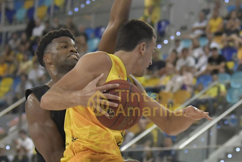 84-81: El Granca se pone serio para deslucir la gran noche del base Ford