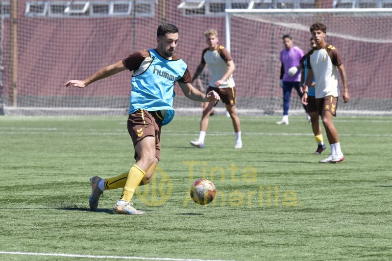 Fotos: Los jugadores del juvenil calibran su momento antes de la Copa de Campeones