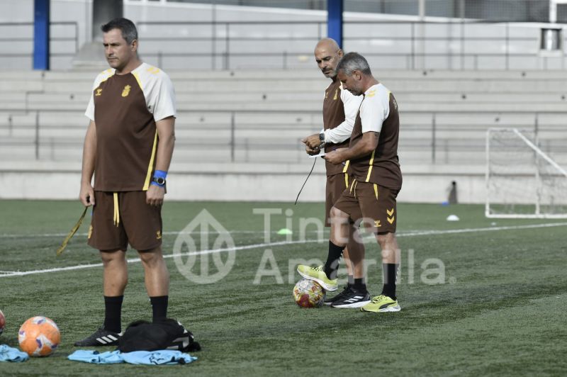 Fotos: Las Palmas C supera su último contratiempo