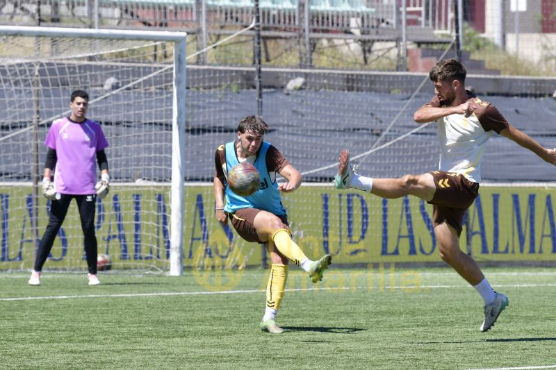 Fotos: Los jugadores del juvenil calibran su momento antes de la Copa de Campeones
