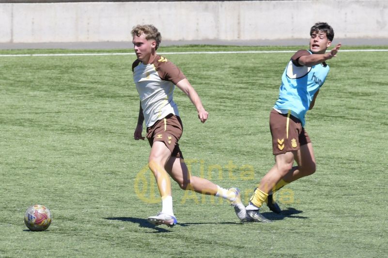 Fotos: Los jugadores del juvenil calibran su momento antes de la Copa de Campeones