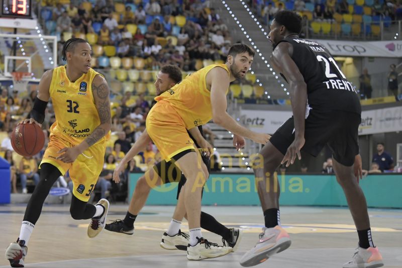 84-81: El Granca se pone serio para deslucir la gran noche del base Ford