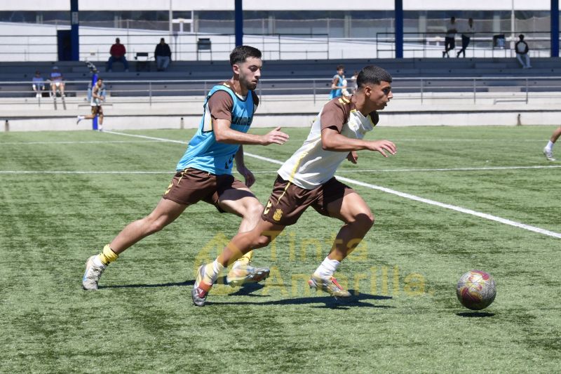 Fotos: Los jugadores del juvenil calibran su momento antes de la Copa de Campeones