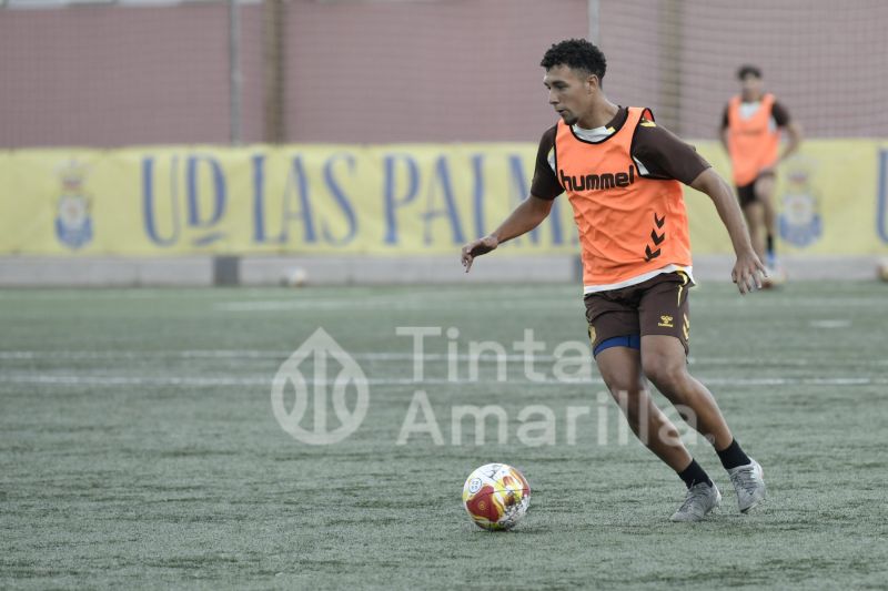 Fotos: Las Palmas C supera su último contratiempo