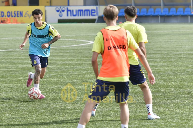 Fotos: Preparativos de Las Palmas C para recibir a la UD Añaza