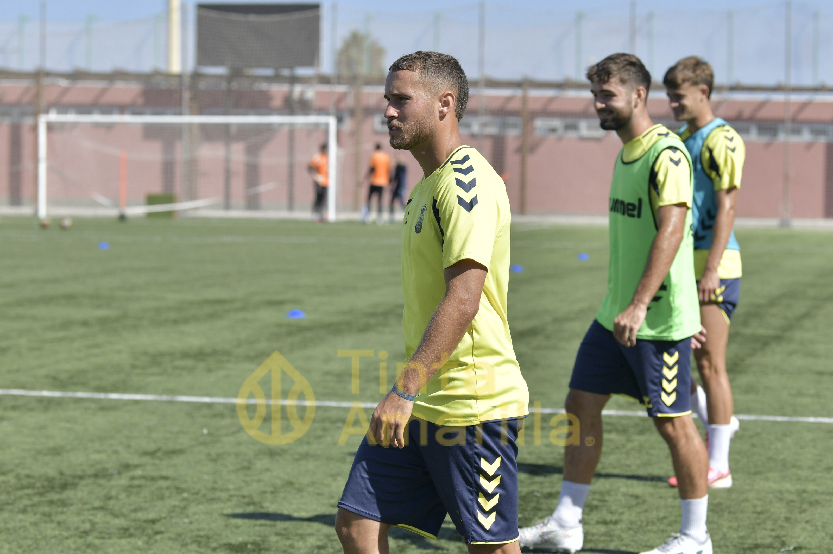 Fotos: Las Palmas Atlético pone su periscopio en dirección al Colombino
