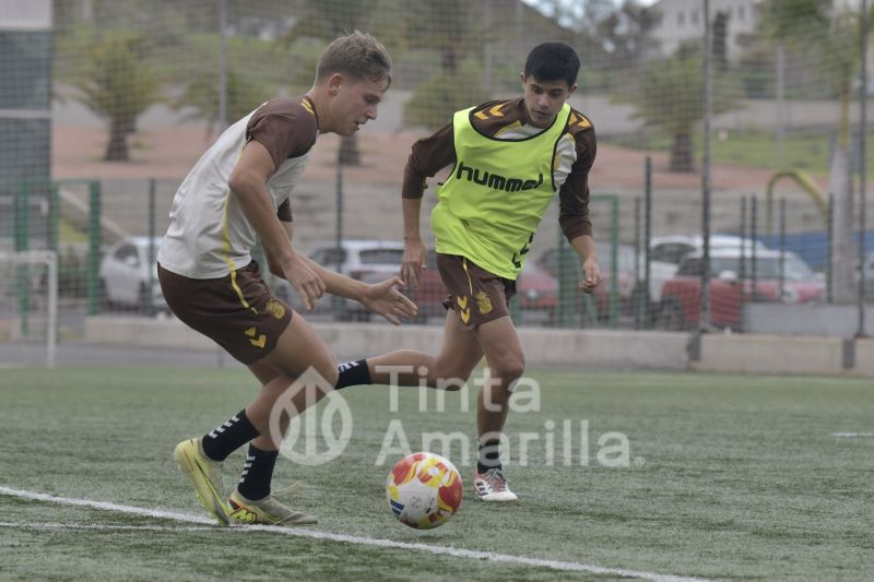 Fotos: Las Palmas C encara un trecho con 3 encuentros en 8 días