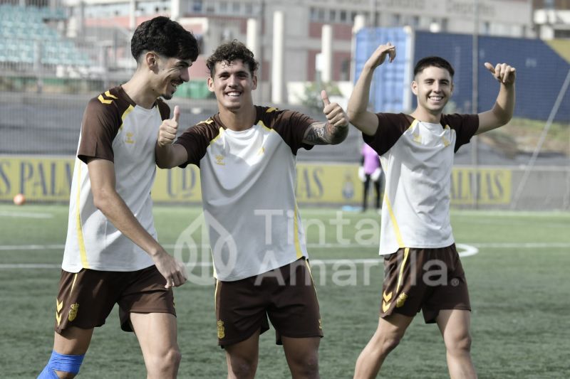 Fotos: Las Palmas C supera su último contratiempo