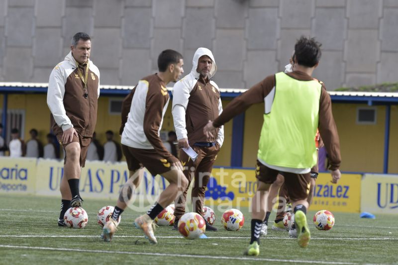 Fotos: Las Palmas C encara un trecho con 3 encuentros en 8 días