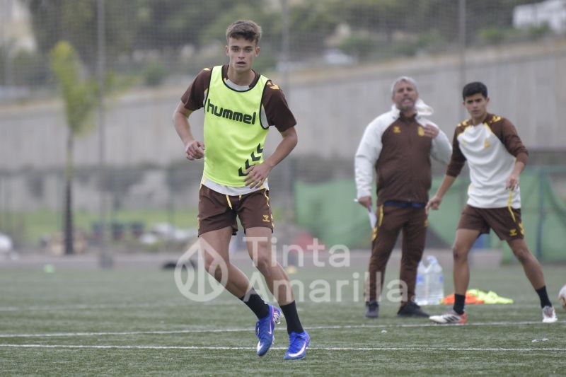 Fotos: Las Palmas C encara un trecho con 3 encuentros en 8 días