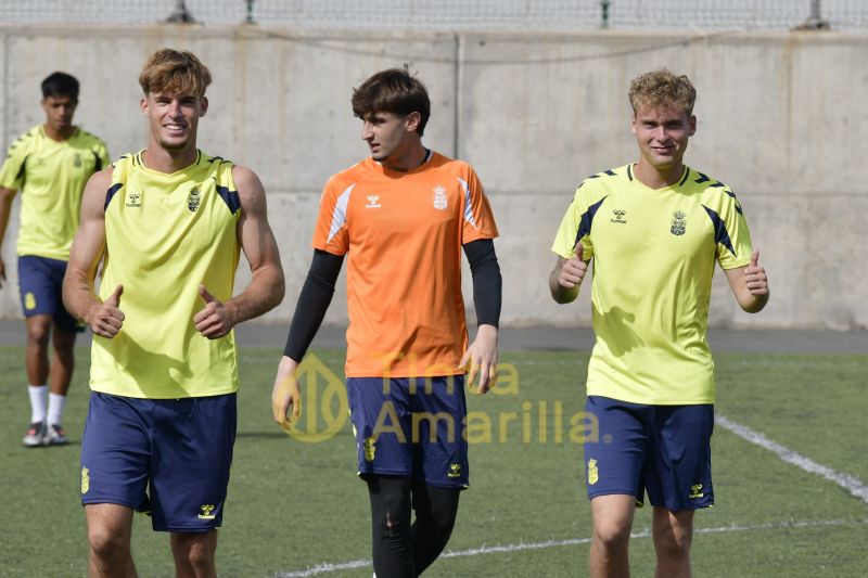 Fotos: Recta final del filial para recibir al Atlético Central