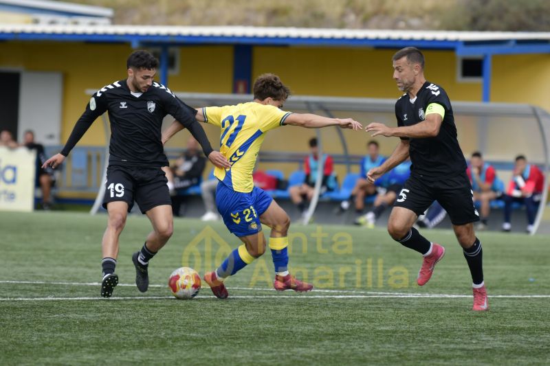 1-1: Las Palmas C y Tamaraceite reparten dividendos en el Anexo