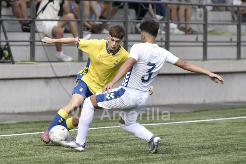 Fotos: El derbi canario de la Liga regional cadete acaba en tablas (1-1)