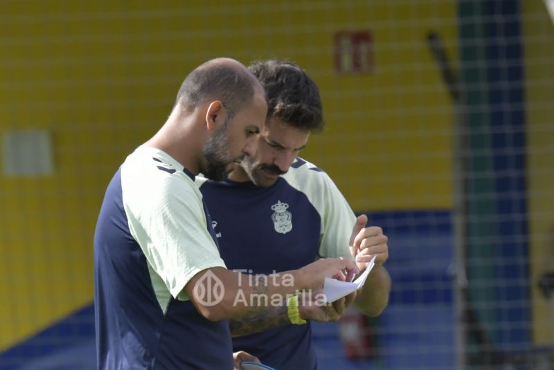 Fotos: El filial se prepara en espera de Andy Villar