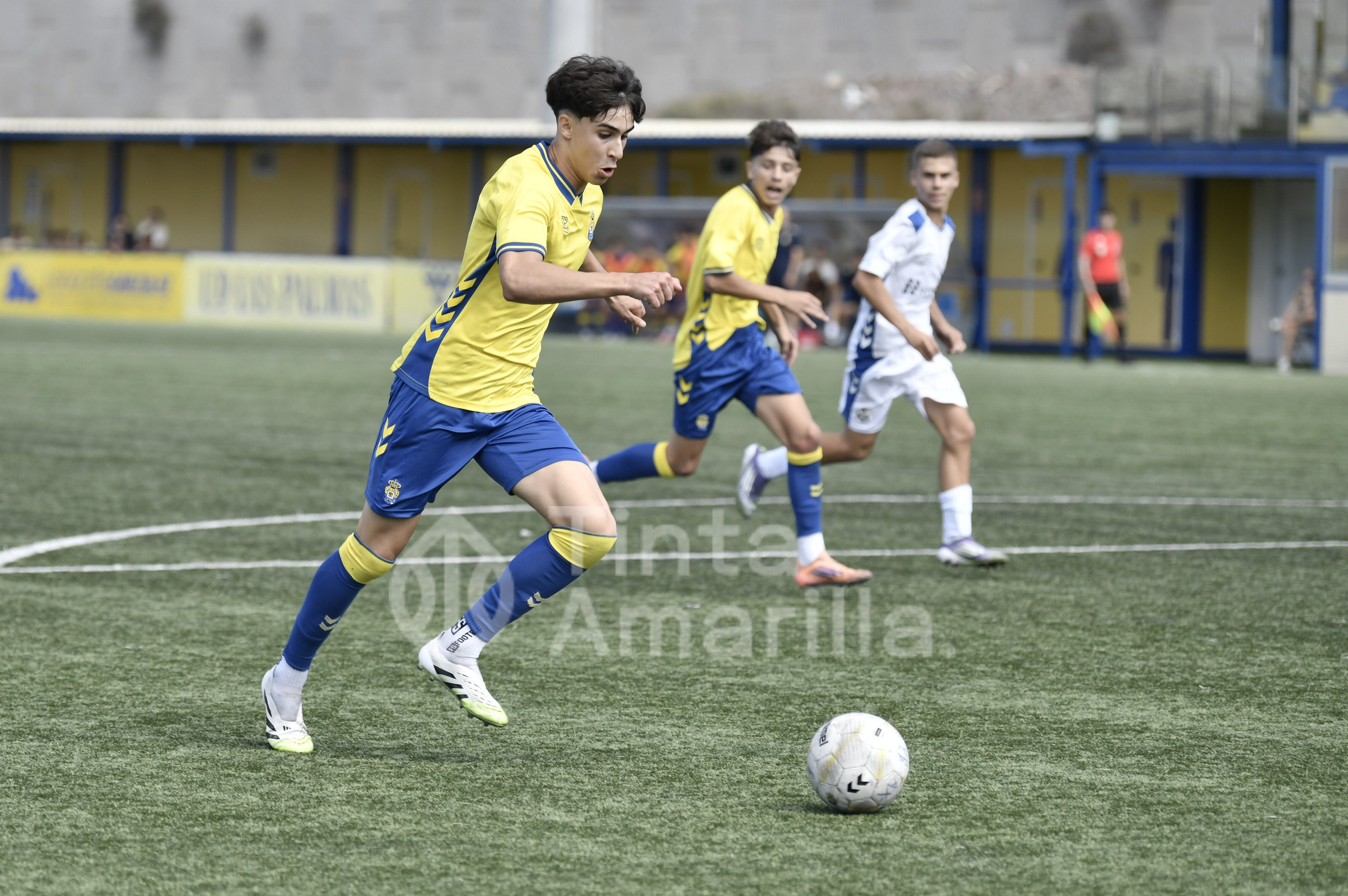 Fotos: El derbi canario de la Liga regional cadete acaba en tablas (1-1)