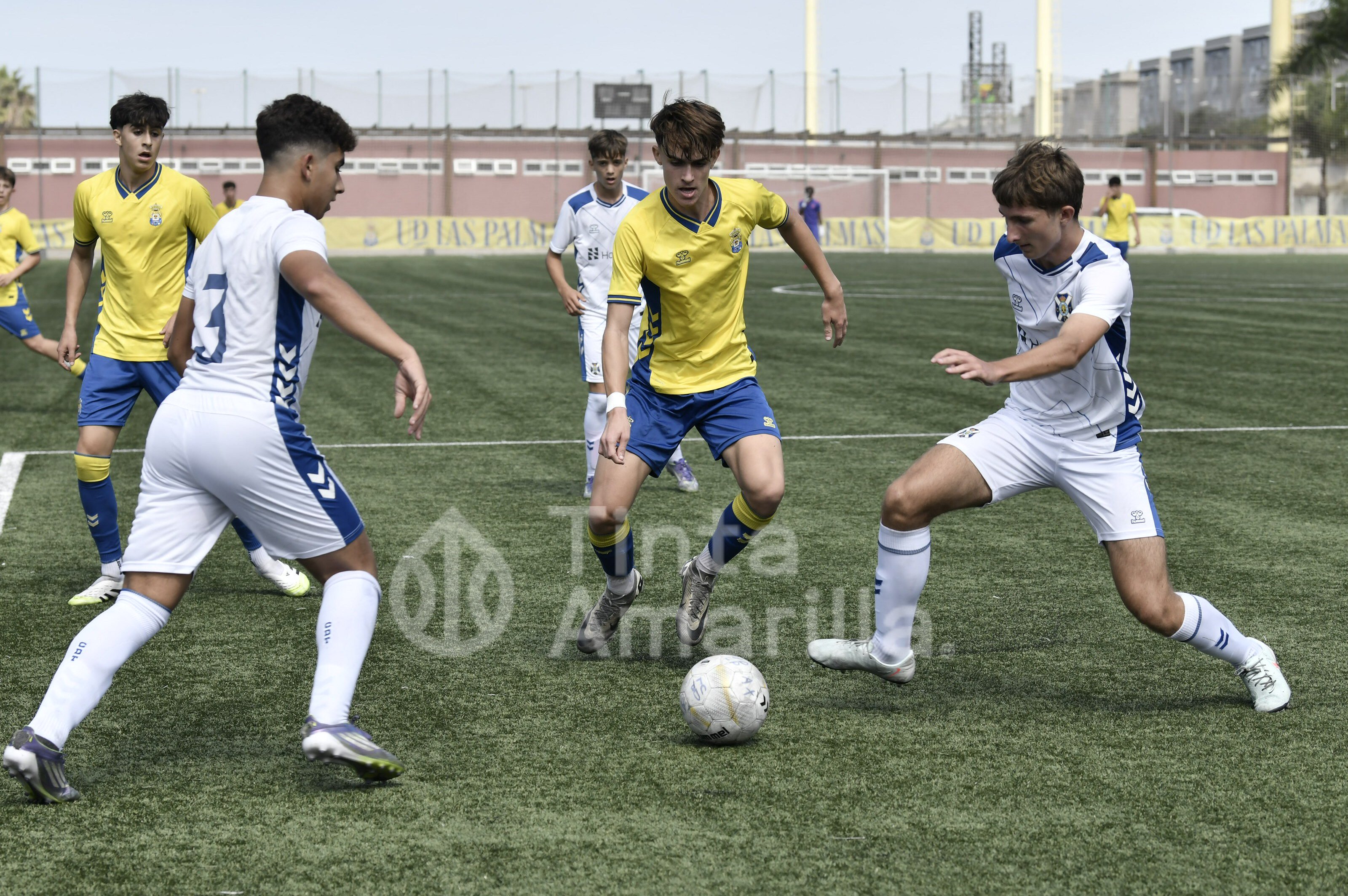 Fotos: El derbi canario de la Liga regional cadete acaba en tablas (1-1)