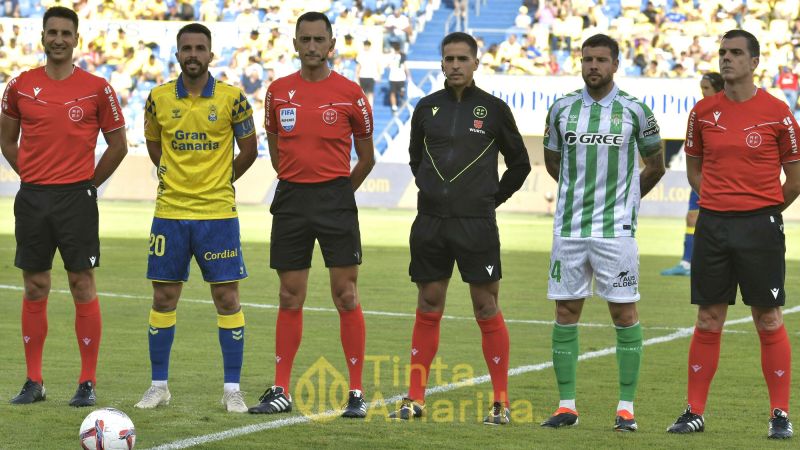 Sánchez Martínez, abonado para dirigir a Las Palmas y Betis