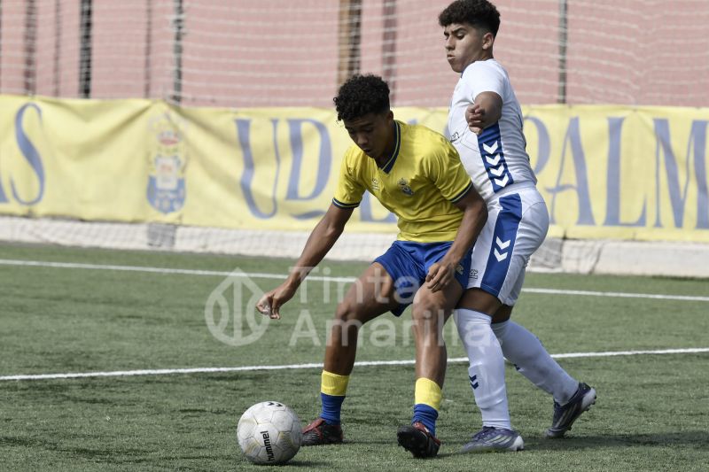 Fotos: El derbi canario de la Liga regional cadete acaba en tablas (1-1)
