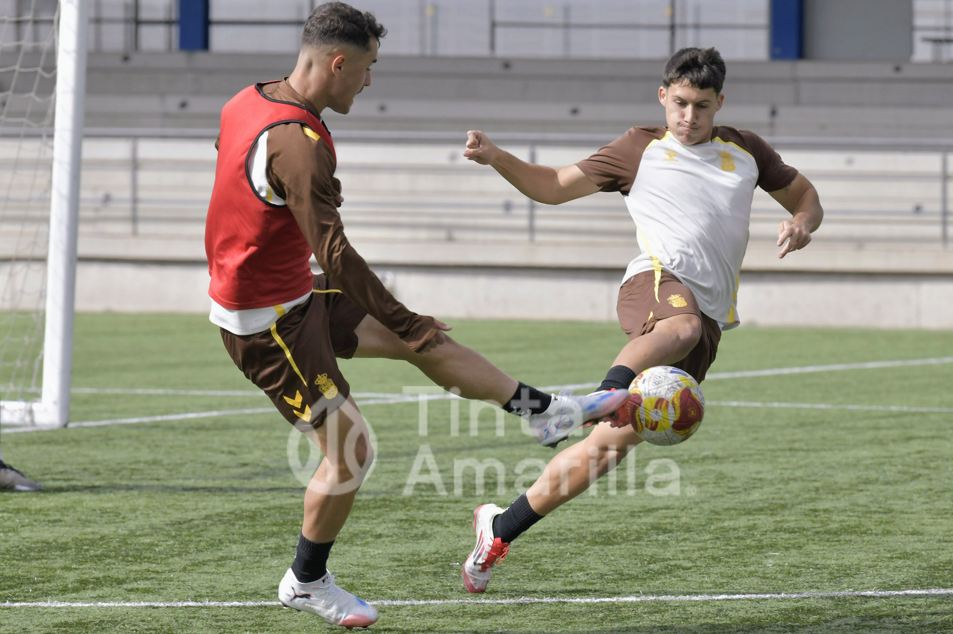 Fotos: Las Palmas Atlético, tras su primer triunfo local con el Conquense
