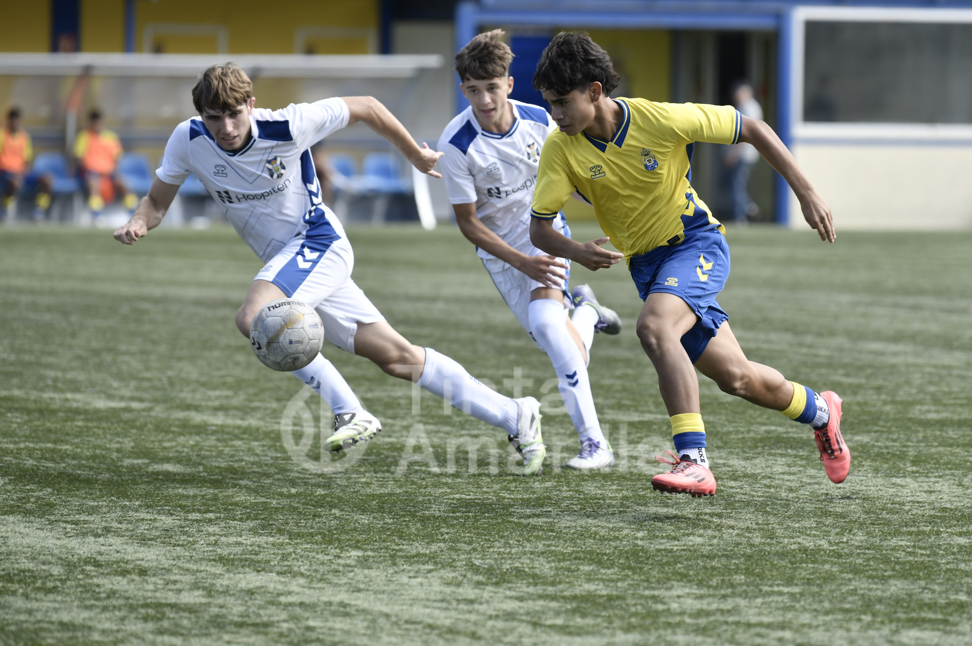 Fotos: El derbi canario de la Liga regional cadete acaba en tablas (1-1)
