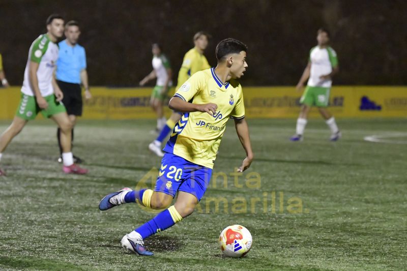 Las Palmas C apea al Villa en la tanda de penaltis y se cuela en la gran final