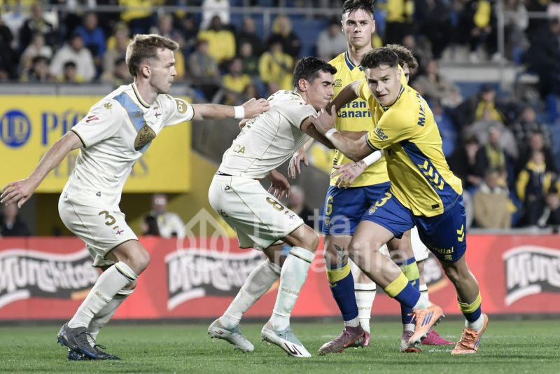 1-1: La UD ofrece su mejor versión en casa, que no refleja el empate con el Depor