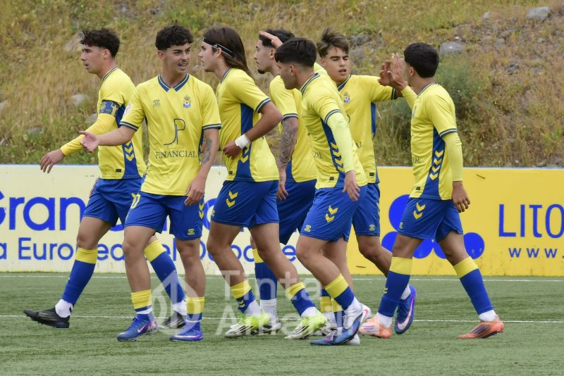El juvenil de la UD golea (5-0) y crece su ventaja sobre el Tenerife