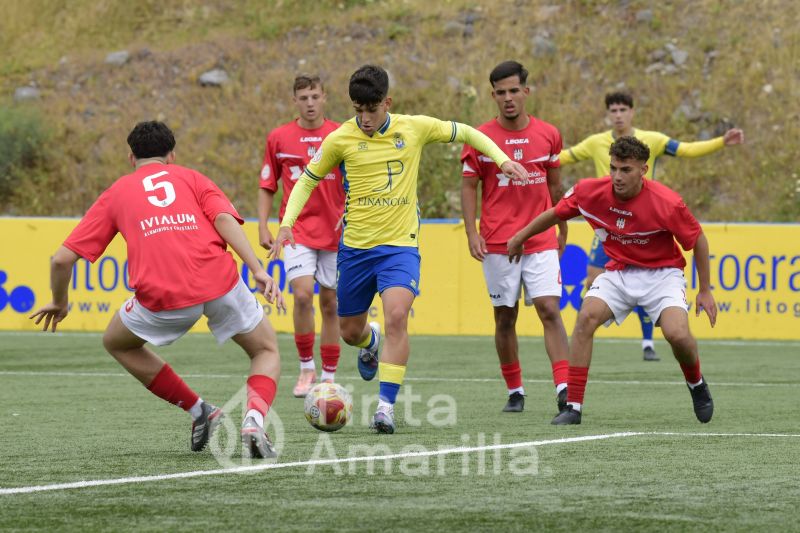 El juvenil de la UD golea (5-0) y crece su ventaja sobre el Tenerife
