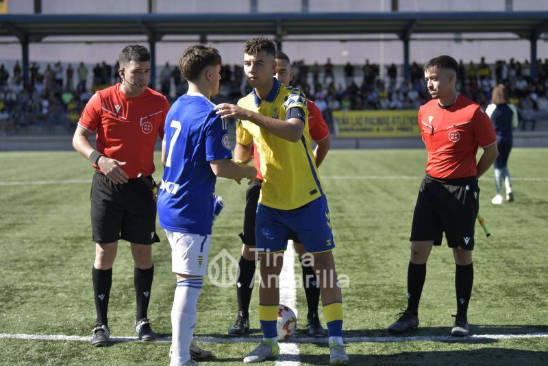 4-0: Las Palmas le responde al Oviedo con festival de fútbol y goles