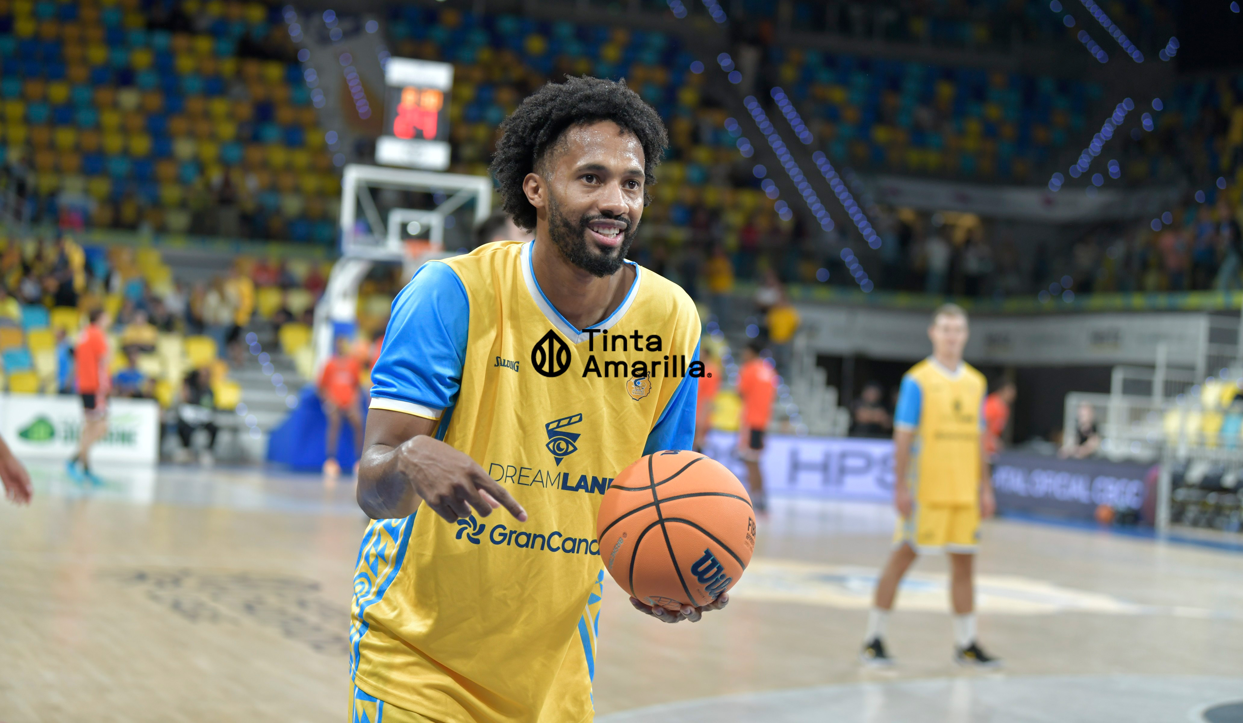 "Ya empezamos a conocernos con la mirada"