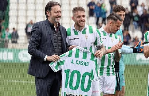 El delantero Casas vuelve al radar de Luis Helguera