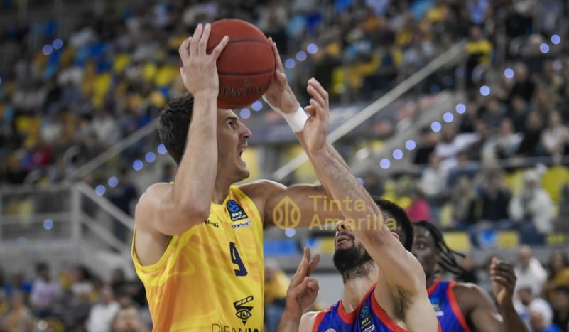 Brussino admite que mantiene su deseo de jugar en la Euroliga