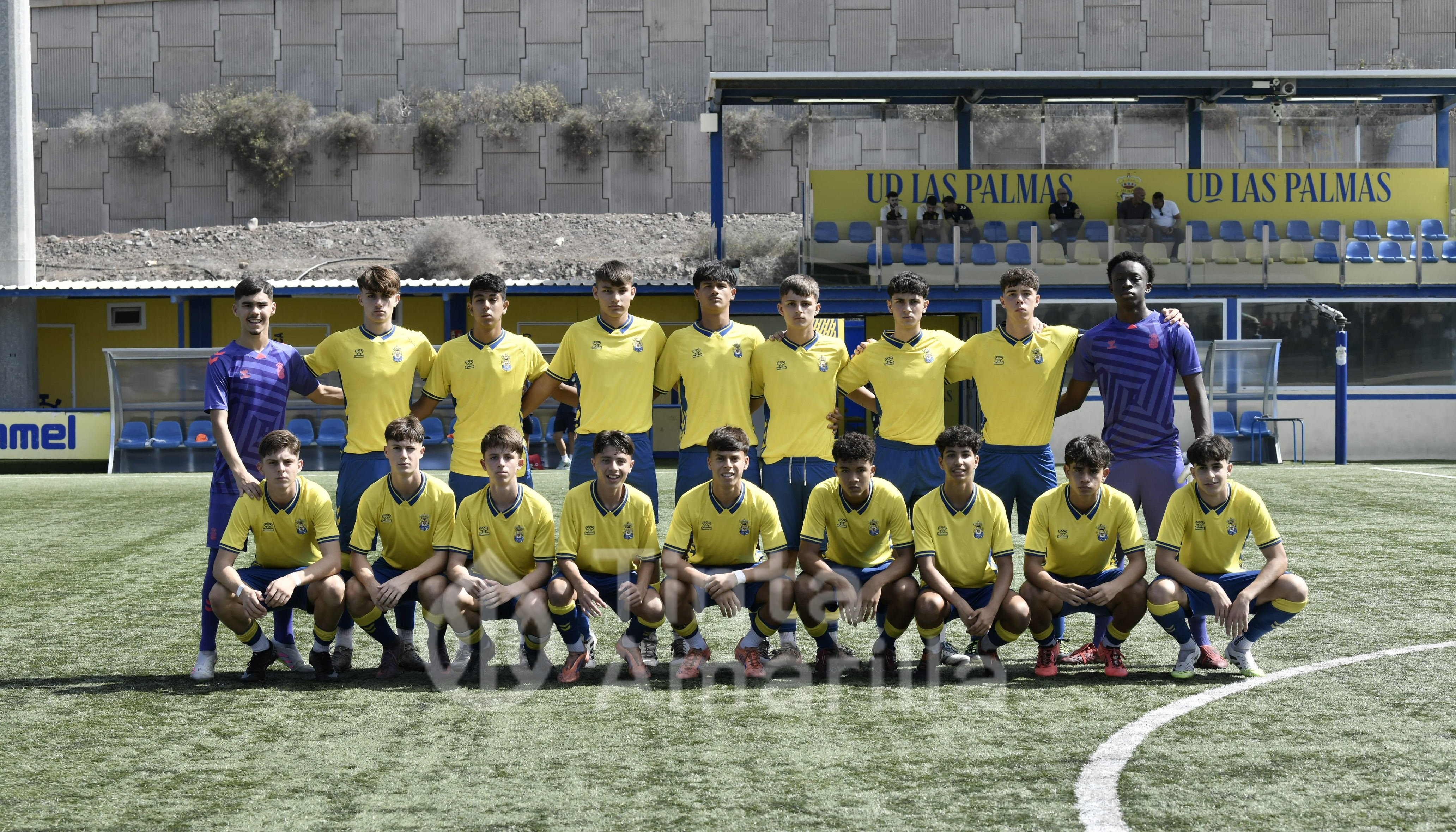 Las Palmas vuelve a ser líder cadete regional antes del derbi con el Tenerife